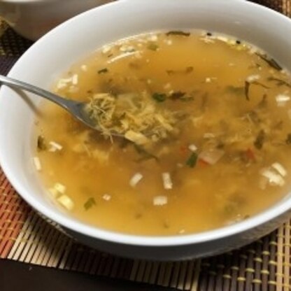 フリズドスープに食材刻んで足して、と簡単にぽかぽかそしてもちろんおいしいスープになりました素晴らしいアイディアをドウモゴチソ様！